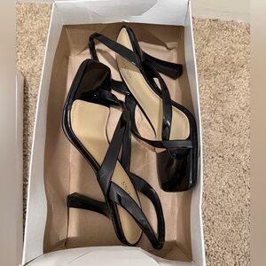 “New” Guess Glossy Black Strappy Heels size5